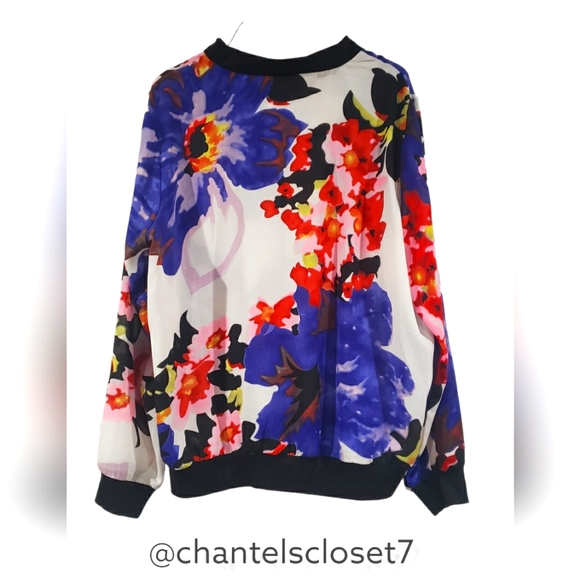 🏷2 For $20!!🏷Mix Nouveau Flower Sweater - Zip-up - LG Size - Thin and Breezy - Picture 3 of 5
